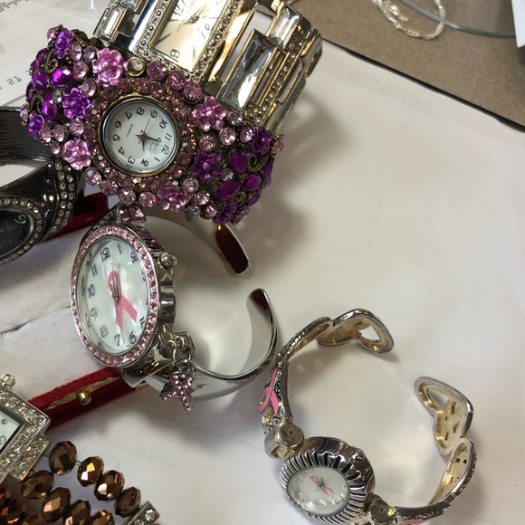 L. J.bead watch, new battery - Picture 2 of 15